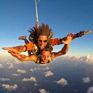 Fanny, un moniteur de parapente à Le Moule