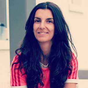 Héléna , un expert à Melun